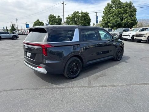 Used 2026 Kia Carnival FWD image 7