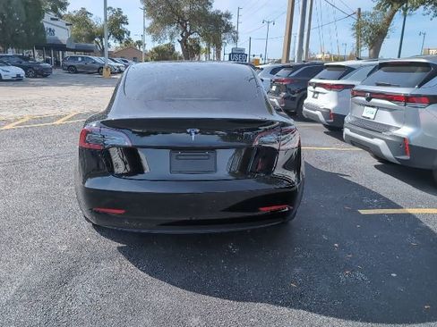 Used 2022 Tesla Model 3 Standard Range Plus image 6