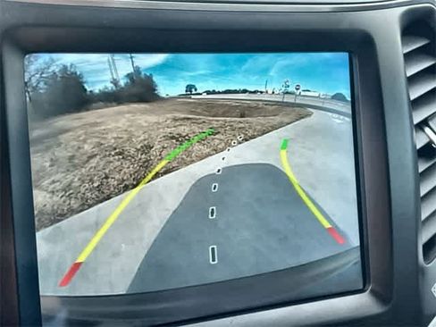 Used 2021 Jeep Cherokee Latitude Lux w/ Comfort/Convenience Group image 26