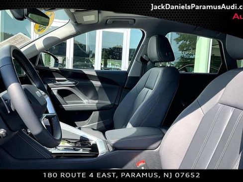 Used 2025 Audi Q5 Premium w/ Convenience Package AWD/4WD image 17