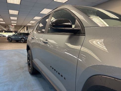 New 2026 Chevrolet Equinox LT w/ Midnight Edition AWD/4WD image 4