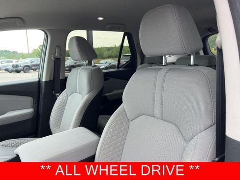 Used 2023 Honda Pilot LX image 2