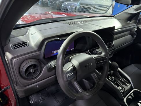 Used 2024 Chevrolet Colorado Trail Boss w/ Technology Package AWD/4WD image 19