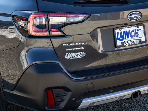 Used 2020 Subaru Outback Touring XT image 12