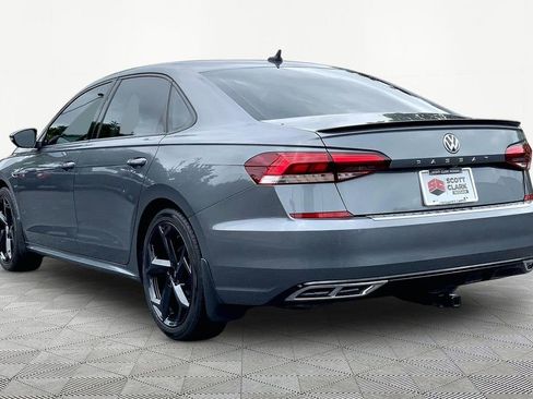 Used 2020 Volkswagen Passat 2.0T R-Line FWD image 4