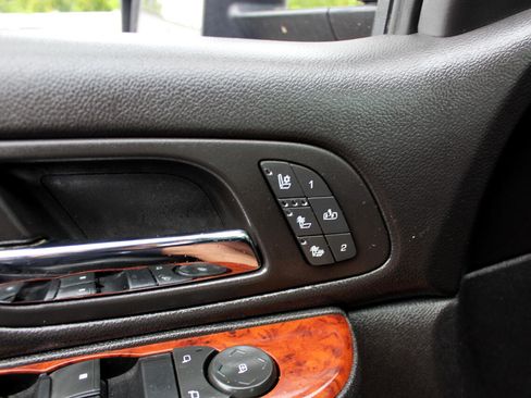 Used 2013 GMC Sierra 2500 SLT w/ SLT Convenience Package image 31