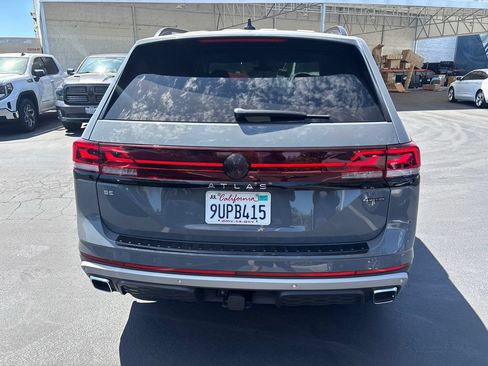 Used 2025 Volkswagen Atlas Peak Edition SE AWD/4WD image 5