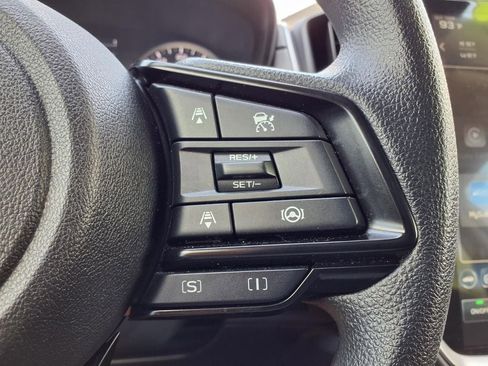 Used 2025 Subaru Crosstrek 2.0i Premium image 29