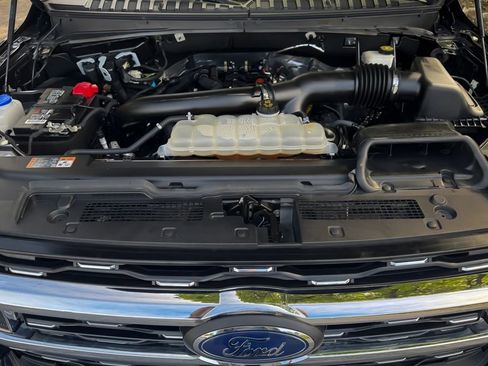 Used 2024 Ford Expedition Limited image 35