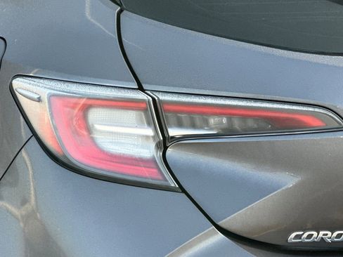 Used 2022 Toyota Corolla SE w/ SE Preferred Package image 47