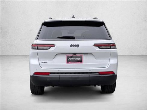 New 2026 Jeep Grand Cherokee L Limited w/ Limited Altitude Package AWD/4WD image 8