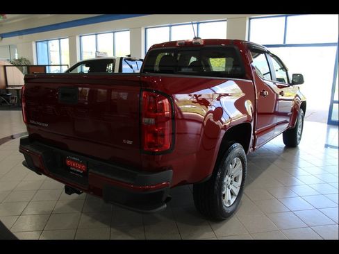 Used 2022 Chevrolet Colorado LT w/ Safety Package AWD/4WD image 5