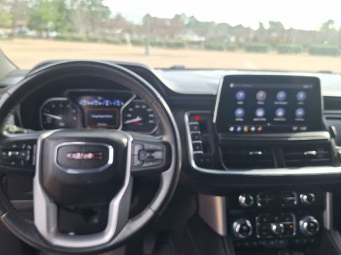 Used 2021 GMC Yukon SLT image 2