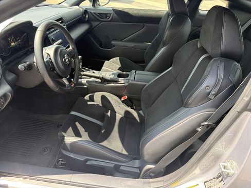 Certified 2023 Toyota GR86 Premium w/ ALL Weather Mat Package (TMS) RWD image 19