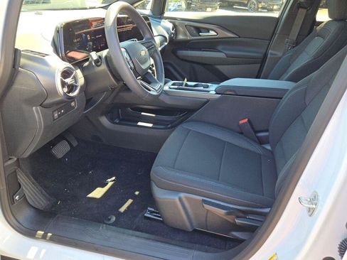 New 2026 Chevrolet Equinox EV LT FWD image 26