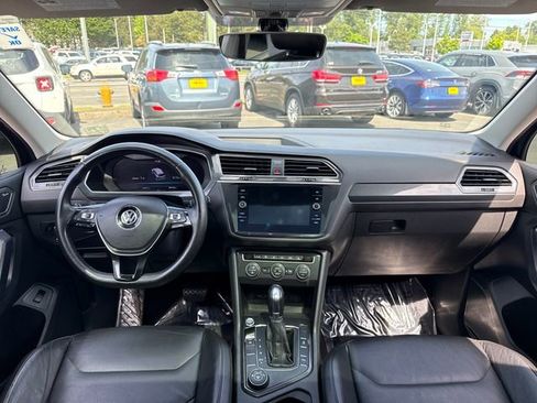 Used 2019 Volkswagen Tiguan SEL Premium AWD/4WD image 11