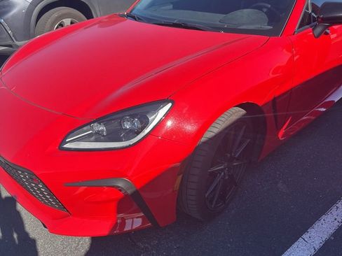 Certified 2025 Toyota GR86 Premium image 2