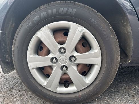 Used 2011 Hyundai Accent GLS w/ Premium Pkg 4 image 22