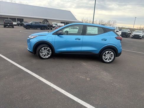 New 2027 Chevrolet Bolt LT FWD image 4