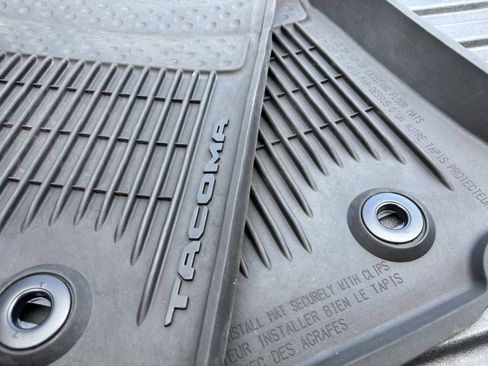 Used 2022 Toyota Tacoma SR5 image 24