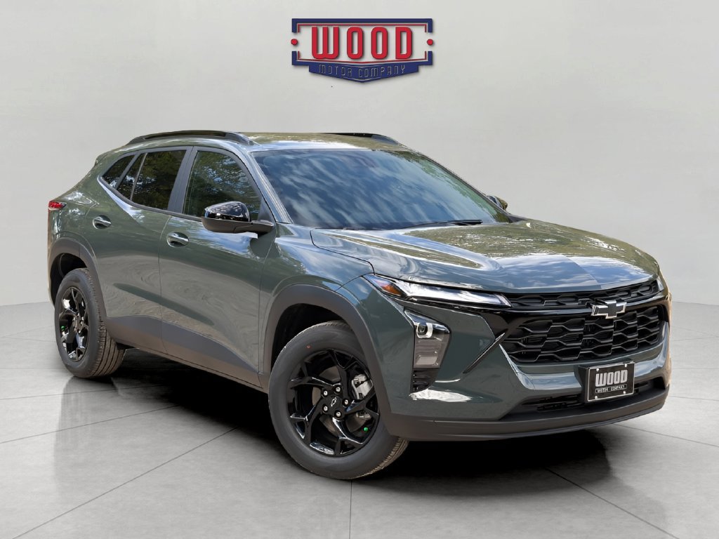 New 2026 Chevrolet Trax LT w/ Midnight Edition FWD image 1