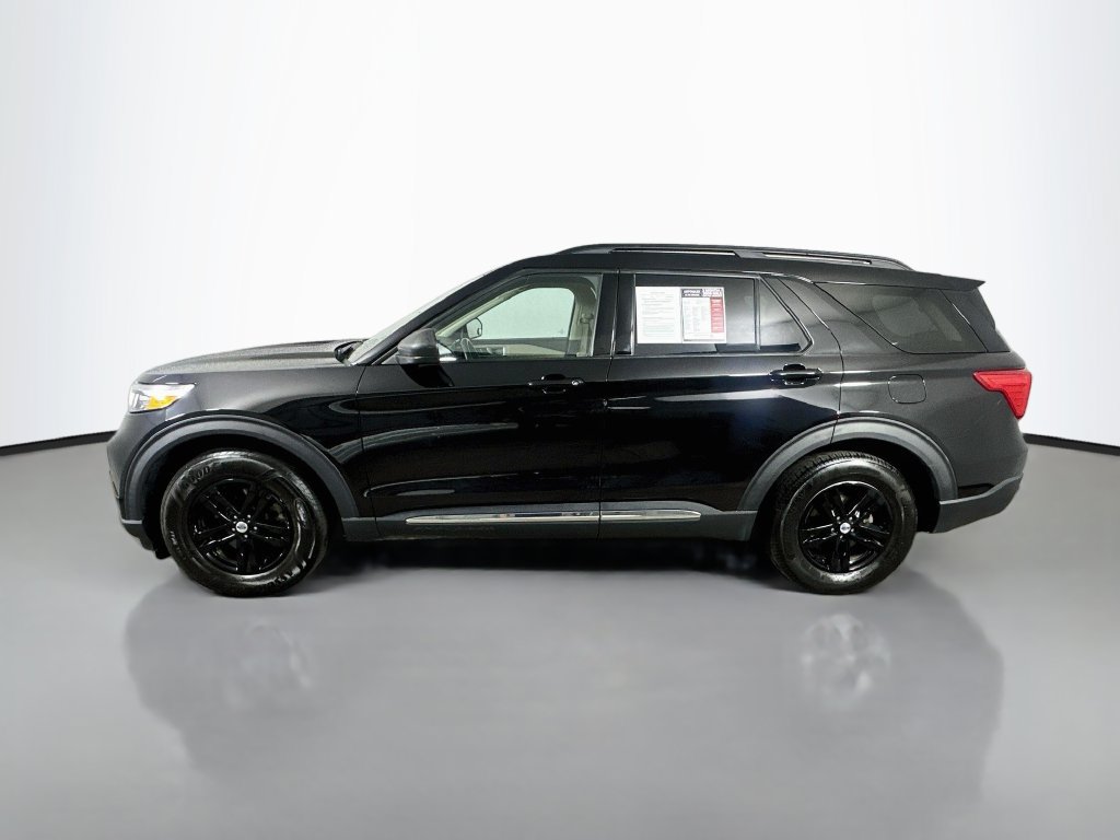 Used 2023 Ford Explorer XLT w/ Equipment Group 202A RWD image 5