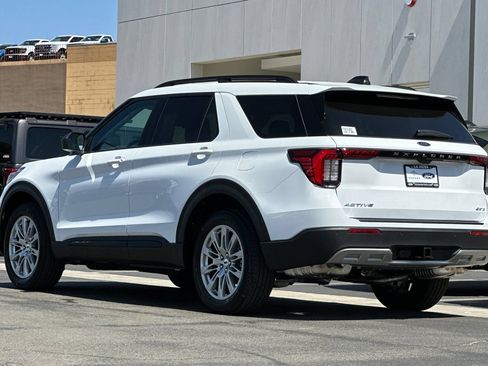 New 2026 Ford Explorer Active w/ Active Comfort Package AWD/4WD image 5