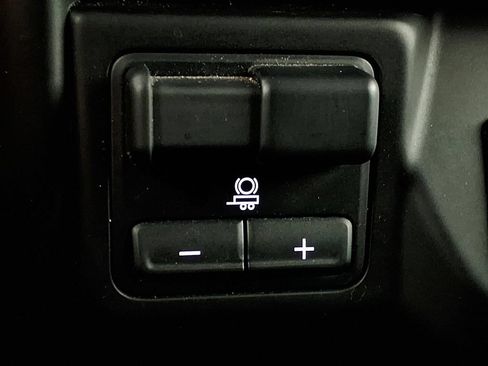 Used 2020 Chevrolet Silverado 1500 RST w/ Texas Edition RWD image 22