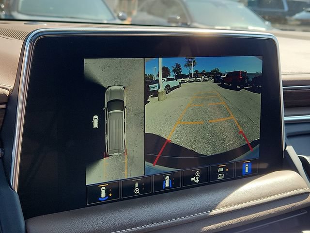 Used 2022 Chevrolet Tahoe High Country AWD/4WD image 18
