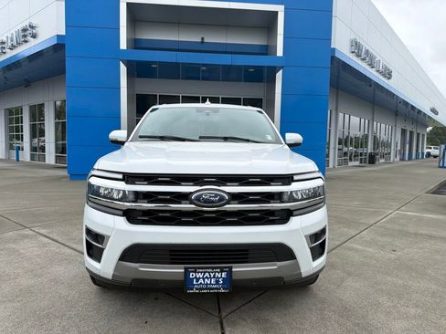 Used 2024 Ford Expedition Limited AWD/4WD image 8