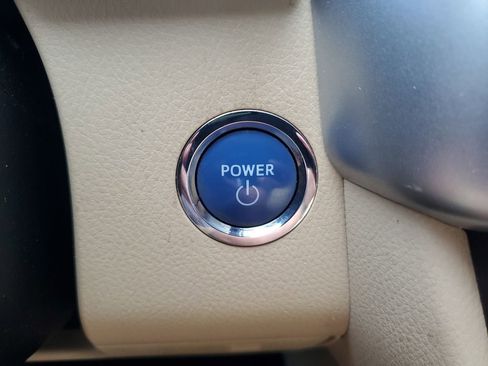Used 2018 Toyota Highlander Limited AWD/4WD image 29