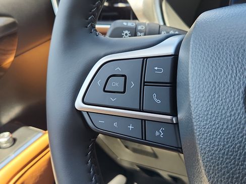New 2026 Toyota Highlander Platinum AWD/4WD image 16