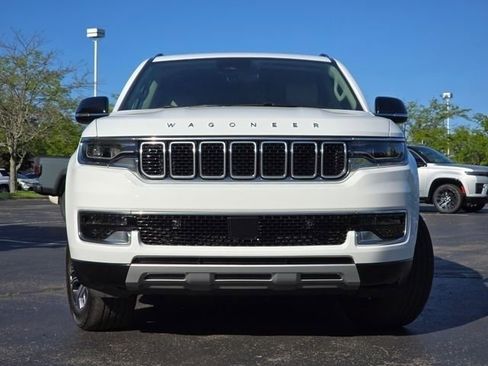 Used 2024 Jeep Wagoneer Series II AWD/4WD image 3