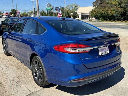 Used 2018 Ford Fusion SE w/ Equipment Group 601A image 7