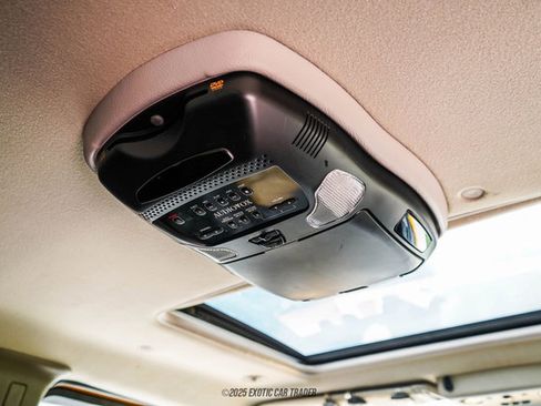 Used 2003 HUMMER H2 w/ Preferred Equipment Group image 81