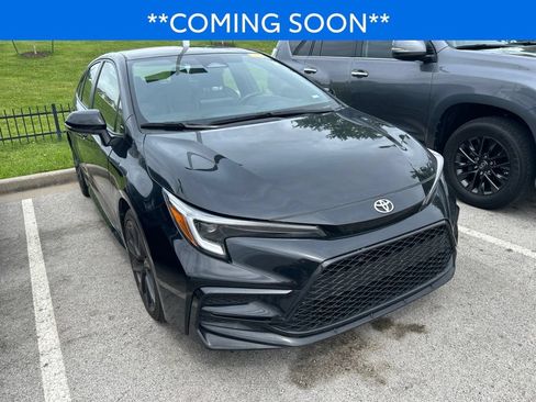 Used 2023 Toyota Corolla SE FWD image 2