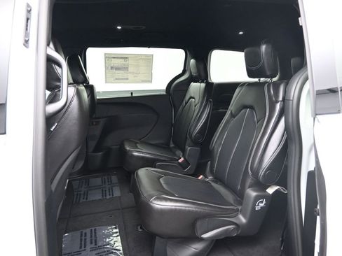 New 2026 Chrysler Pacifica Select FWD image 24