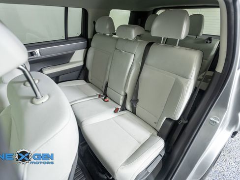 Used 2024 Hyundai Santa Fe SE AWD/4WD image 32