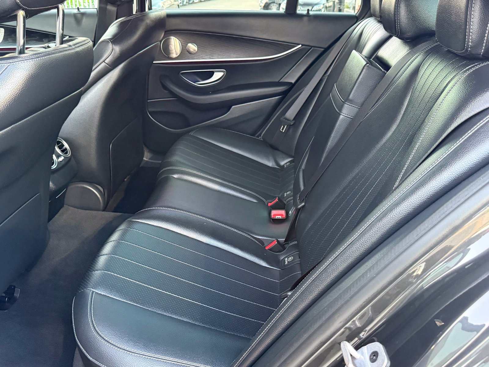 Used 2023 Mercedes-Benz E 350 Sedan image 43