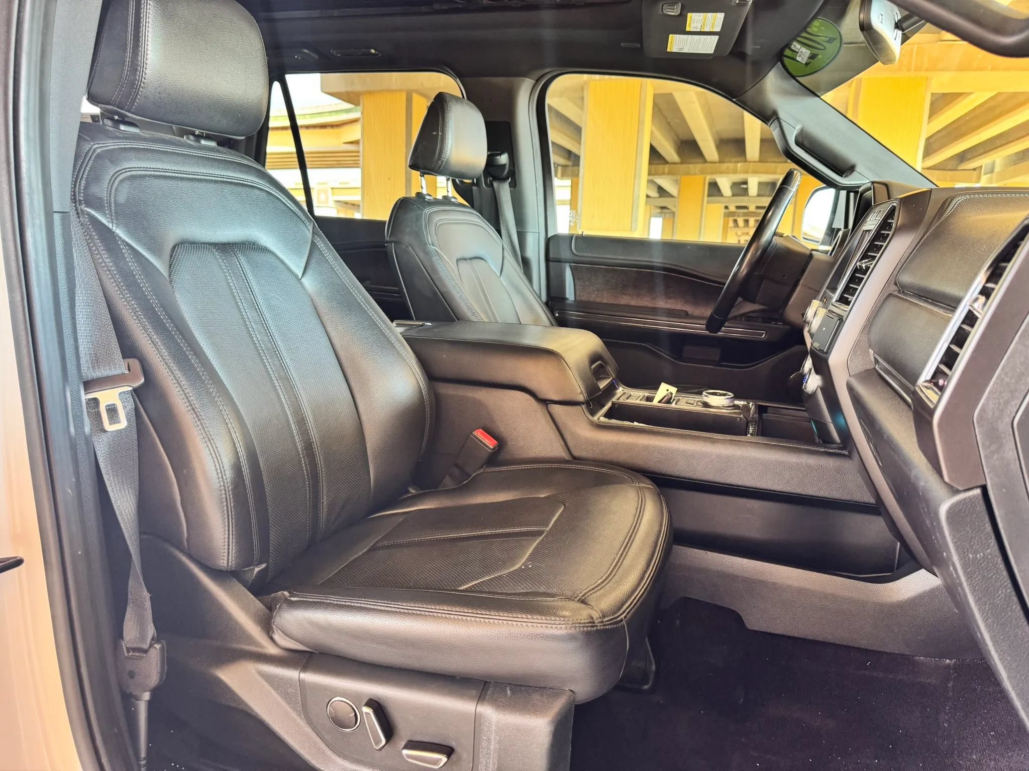Used 2021 Ford Expedition Max Limited RWD image 29
