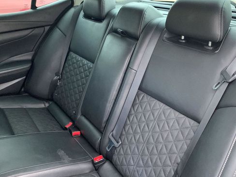 Used 2018 Nissan Maxima Platinum image 12