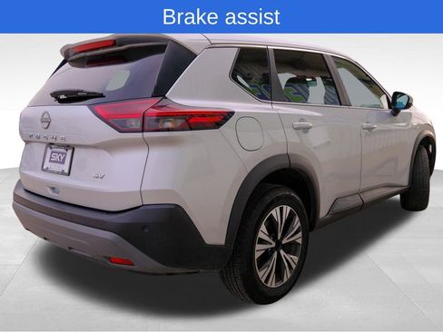 Used 2023 Nissan Rogue SV image 7