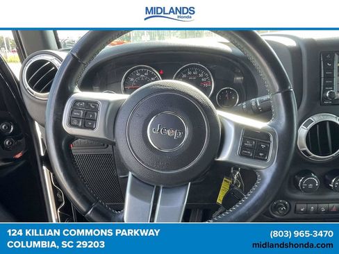 Used 2016 Jeep Wrangler Unlimited Rubicon AWD/4WD image 30