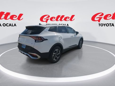 Used 2025 Kia Sportage LX image 8