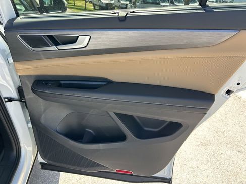 New 2026 Volkswagen Atlas Cross Sport SE image 41