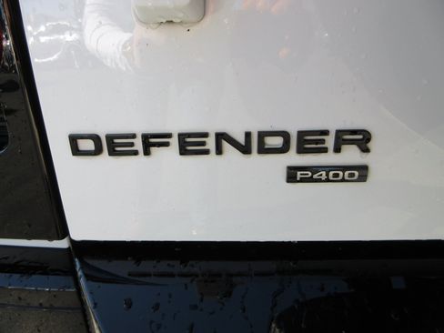 Used 2023 Land Rover Defender 110 X-Dynamic SE AWD/4WD image 8