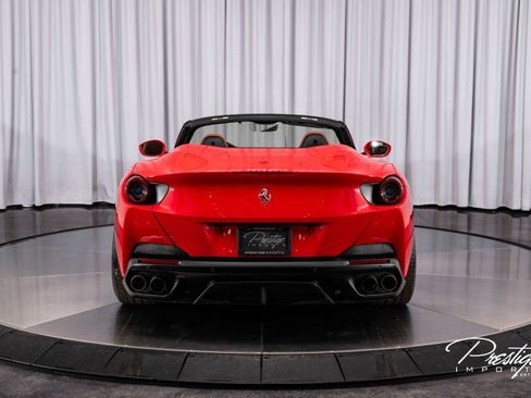Used 2019 Ferrari Portofino image 24