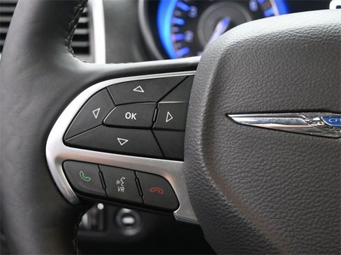 Used 2016 Chrysler 300 C w/ Safetytec Plus Group image 2