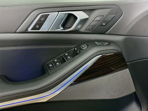 New 2026 BMW X5 xDrive40i w/ Climate Comfort Package image 18