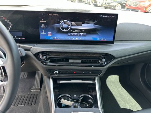 Certified 2025 BMW 430i Convertible w/ Premium Package RWD image 18
